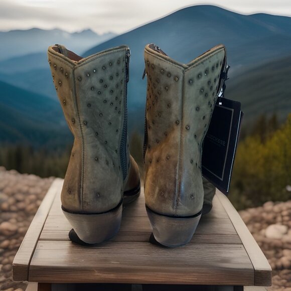 NWOB NWT Lucchese Boots Bootie Zip Women's 6.5 Suede Olive Green w/ Studs #M6040 - Picture 6 of 16